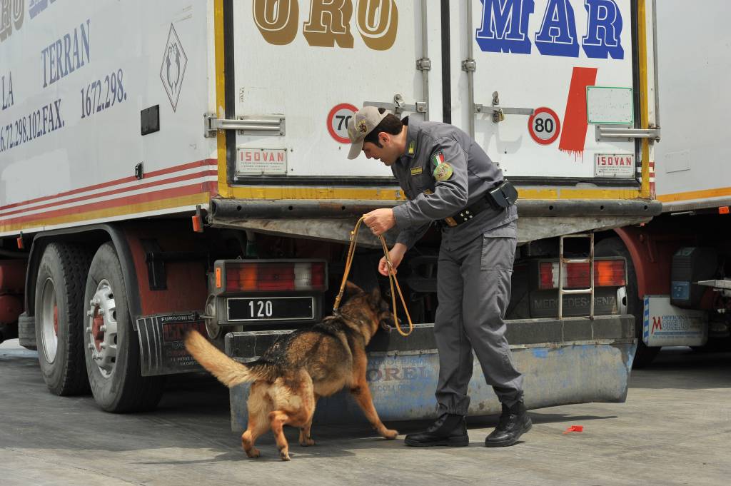 Strade sicure, guardia alta della Finanza