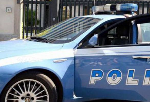 Violenza sessuale, arrestati tre poliziotti