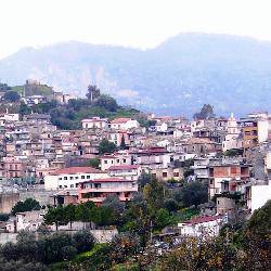 Calabria, bruciata auto di sindaco Sel