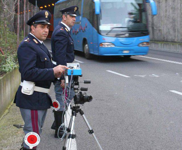 False licenze autobus. Arrestato sindaco