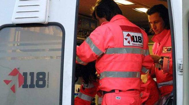 Soldatessa giù dal balcone, è in prognosi riservata