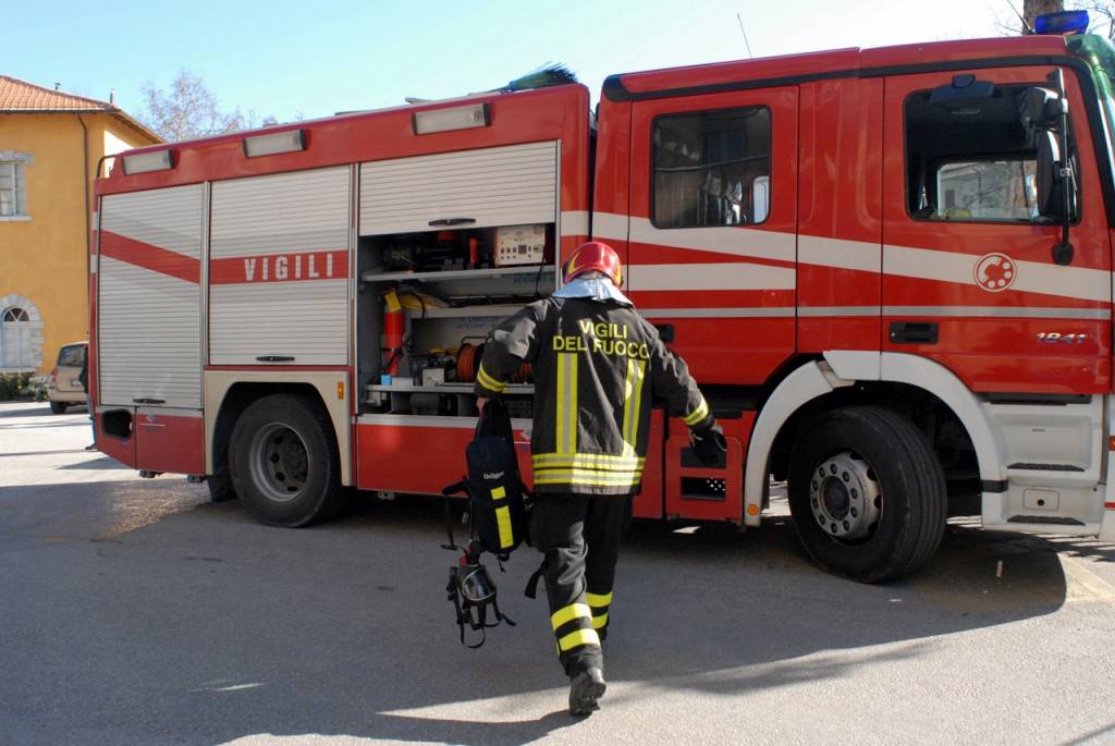 Brucia appartamento a Matera