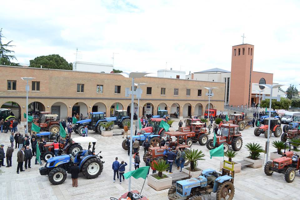 Agricoltura, in piazza centinaia di produttori