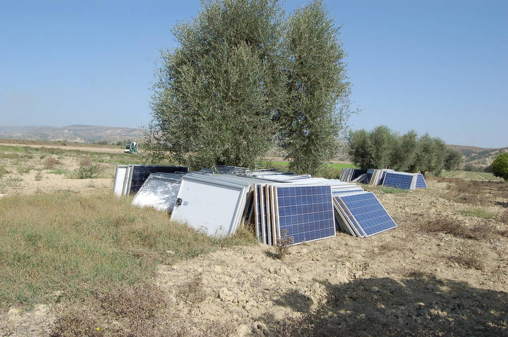 Montescaglioso, rubati 500 pannelli fotovoltaici