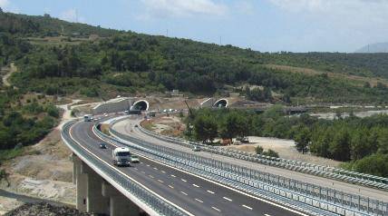 Autostrada Sa-Rc: chiusa tra Lauria Sud e Campotenese per la festa patronale