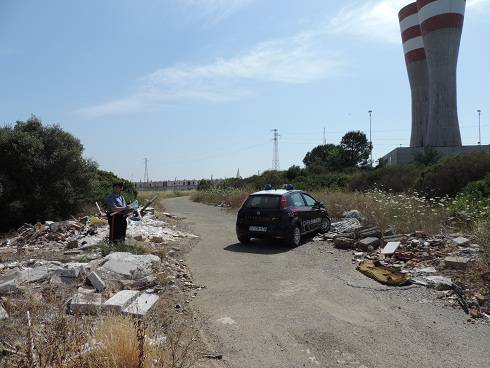 Pisticci, rifiuti abbandonati vicino al cimitero