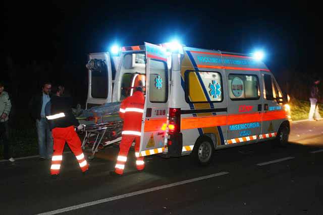 Auto contromano, conducente positivo all’alcoltest: due morti