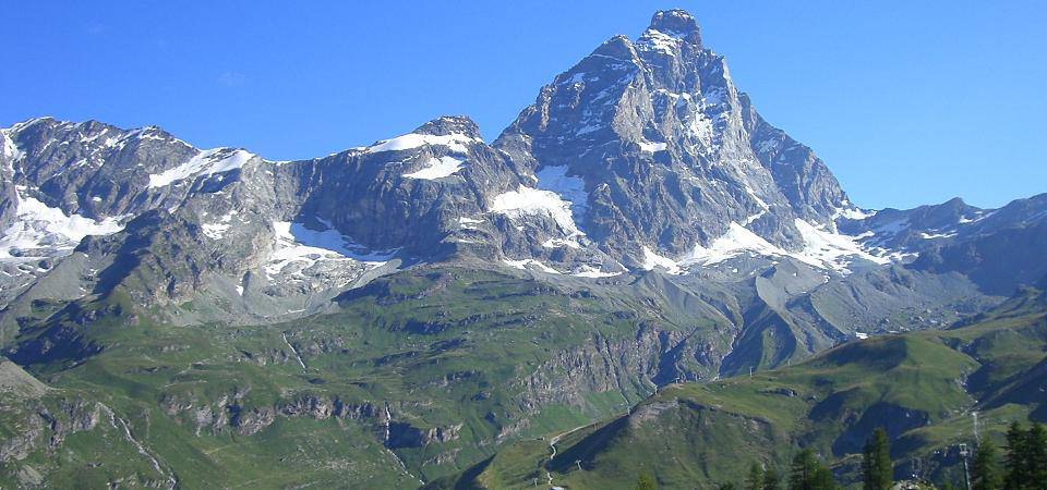 Frane: 25 alpinisti bloccati sul Cervino