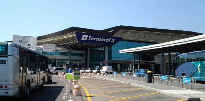 Fiumicino: dopo l’incendio, black out all’aeroporto