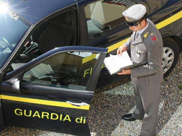 Tangenti: arrestato vicepresidente Regione Lombardia