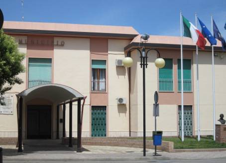Il Municipio di Montalbano Jonico