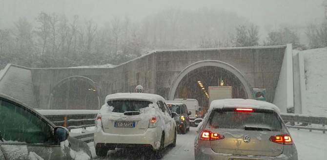 Automobilisti bloccati sull’A3: commissariata Struttura di Esercizio Sa-Rc