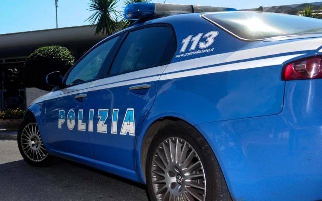 Matera: aggredisce poliziotti, arrestato