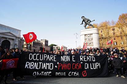 Roma: chiesa occupata da Movimenti per la casa