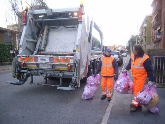 Raccolta rifiuti, il Comune di Pisticci sanziona Teknoservice