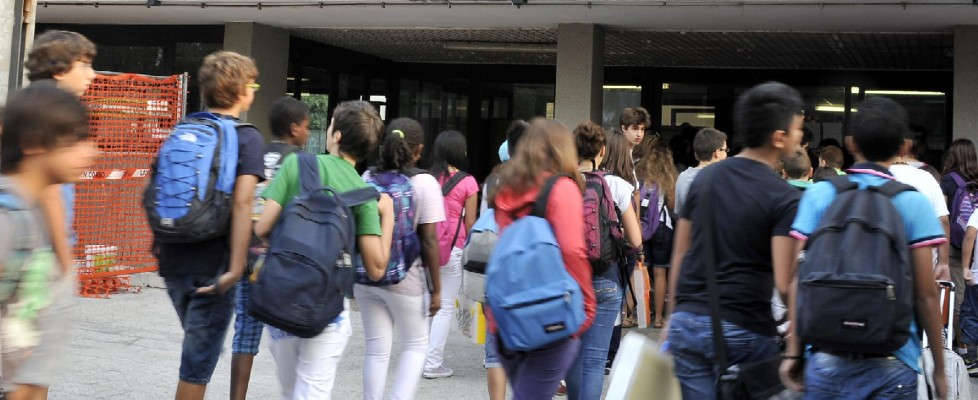 Scuola: da lunedì 12 ritorno tra i banchi per oltre 8milioni di studenti