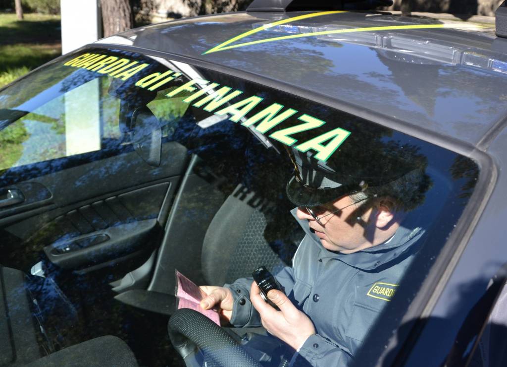 Marijuana a due ragazzini, arrestato a Montescaglioso