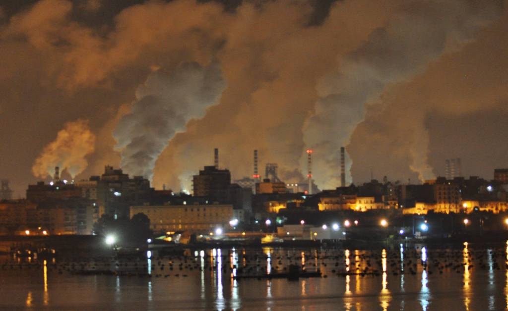 ArcelorMittal, ex Ilva, esplosione e incendio: “Tragedia sfiorata”