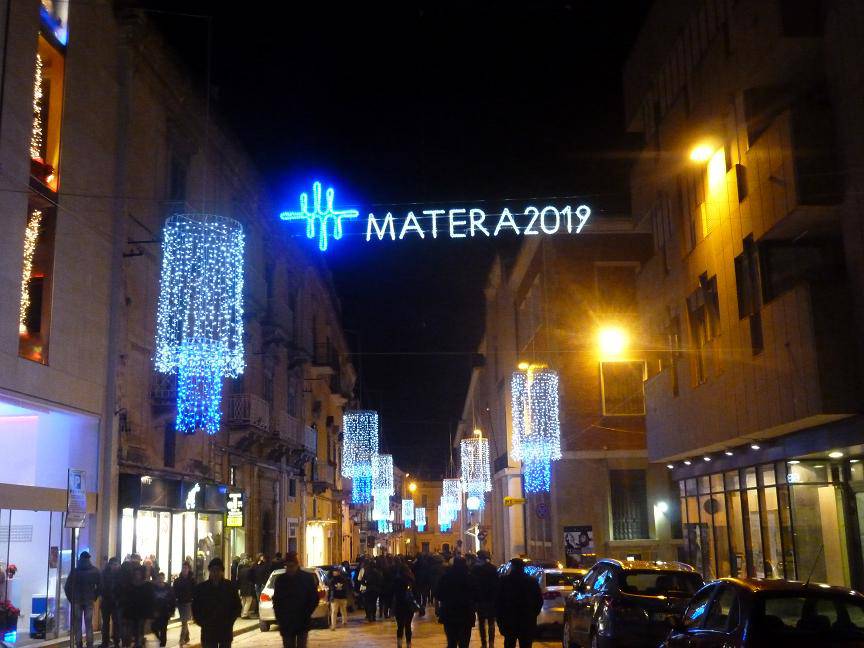 “La Fondazione Matera-Basilicata 2019 utilizzata per distribuire seggiole”