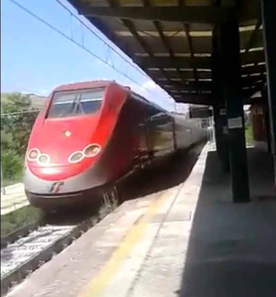 Maltempo, riprenderà il 6 giugno la circolazione dei treni tra Taranto e Potenza