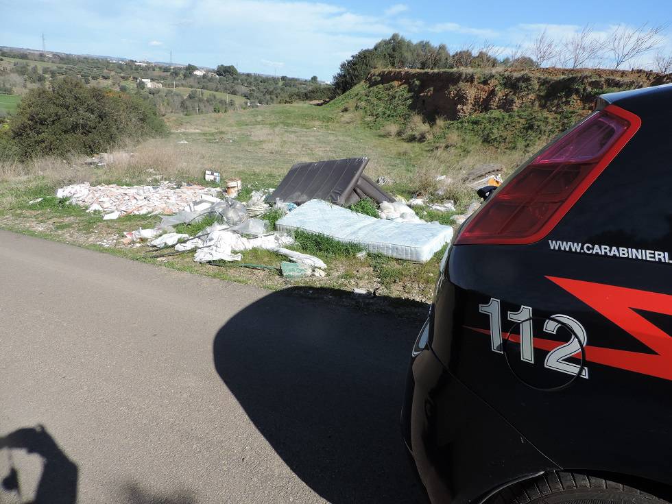 Discariche a cielo aperto a Pisticci e Bernalda