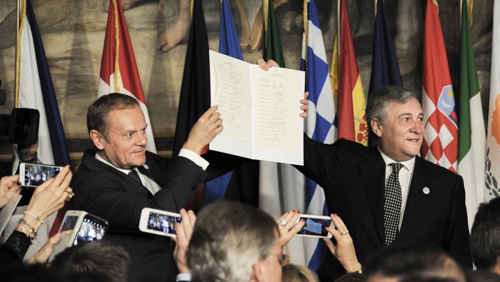 Il documento firmato dai 27 leader europei (Foto Tgcom24)