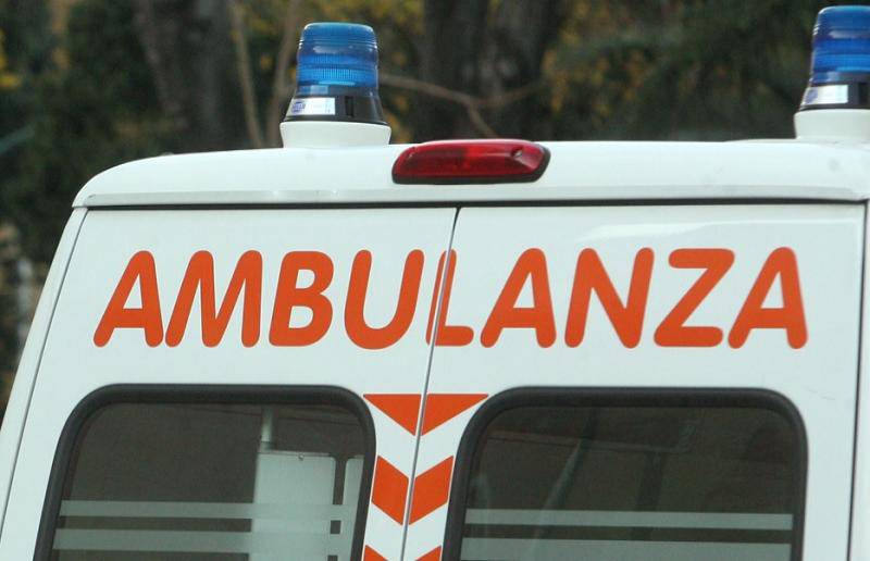 Incidente sul raccordo Sicignano-Potenza, due feriti e traffico in tilt