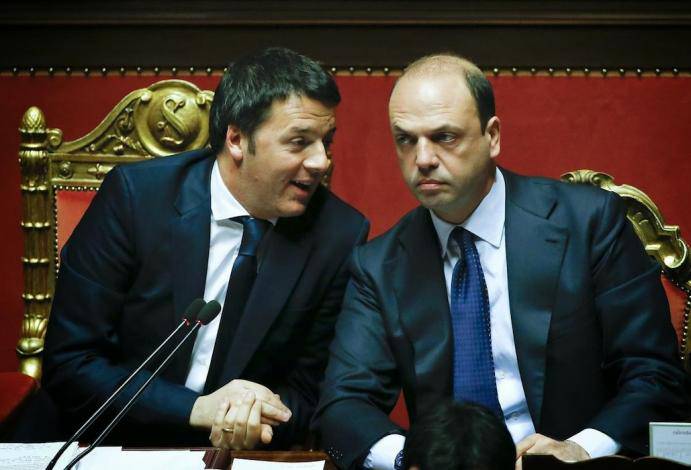 Renzi-Alfano, volano gli stracci: “Pressioni per far cadere il Governo Gentiloni”