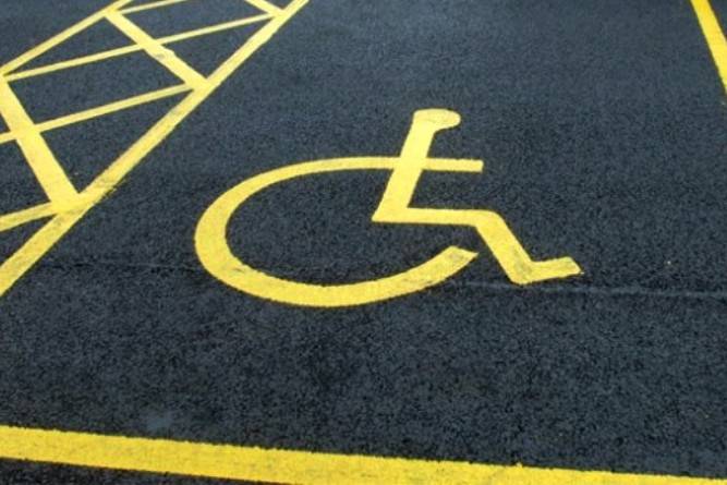 Matera, il Comune modifichi regole per parcheggio disabili