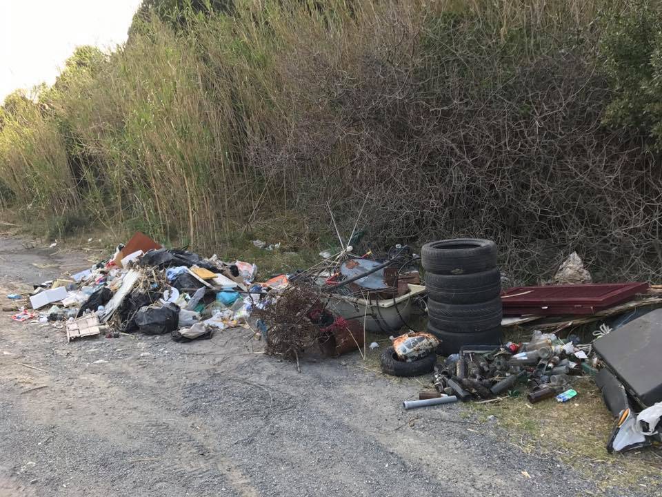 Ferragosto: A Maratea emergenza rifiuti abbandonati