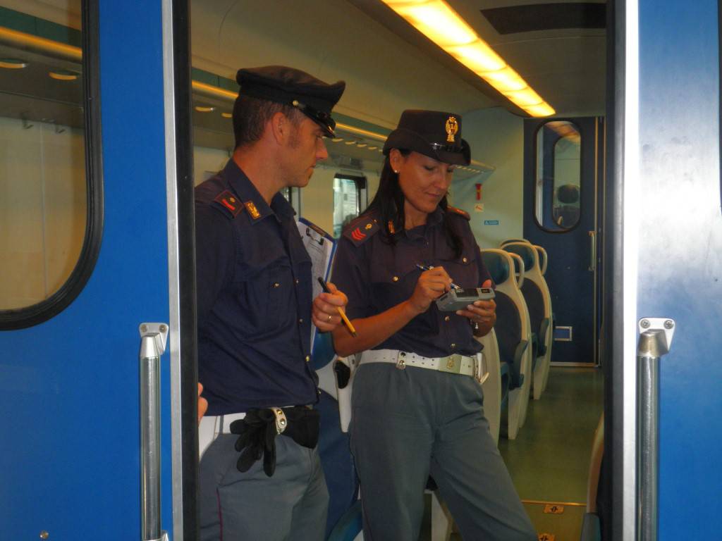 Controlli straordinari della polizia nelle stazioni ferroviarie di Puglia, Basilicata e Molise