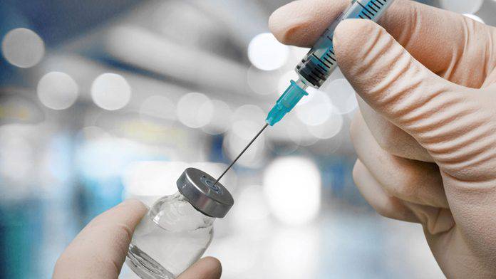 Vaccino AstraZeneca, stop precauzionale disposto dall’Aifa in tutta Italia