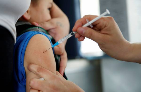 Vaccino 5-11 anni in Italia, ok dell’Ema al Pfizer