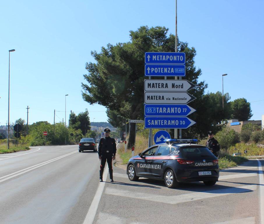 Controlli antidroga, carabinieri di Matera segnalano cinque persone