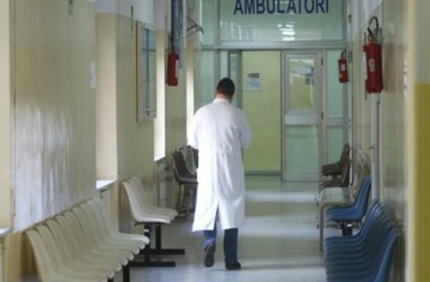 Centro trasfusionale di Lagonegro chiuso di notte. L’Associazione degli anestesisti diffida l’Azienda San Carlo