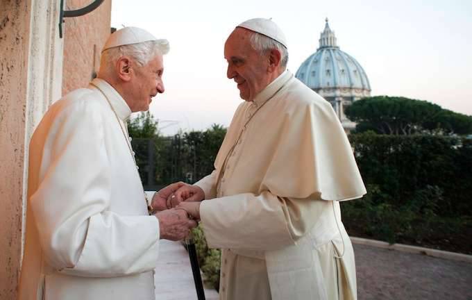 Papa Ratzinger e Papa Francesco