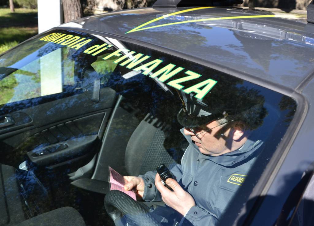 Cocaina e hashish nascoste negli slip, arrestato 23enne a Matera