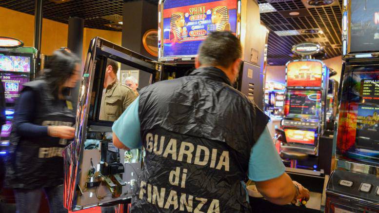 Slot machine illegali, sequestro della Finanza a Policoro