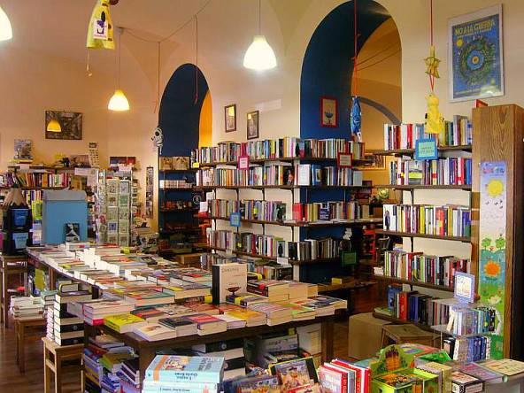 E’ triste rendersi conto che in Val d’Agri non c’è posto per le librerie