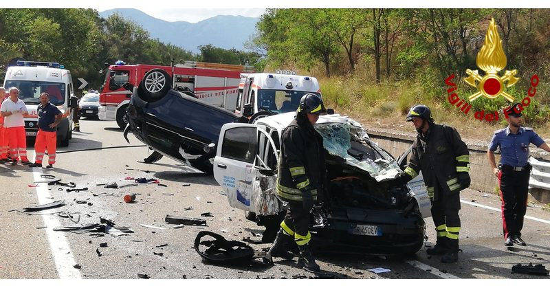 Incidente sulla strada tra Brienza e Atena Lucana, due morti