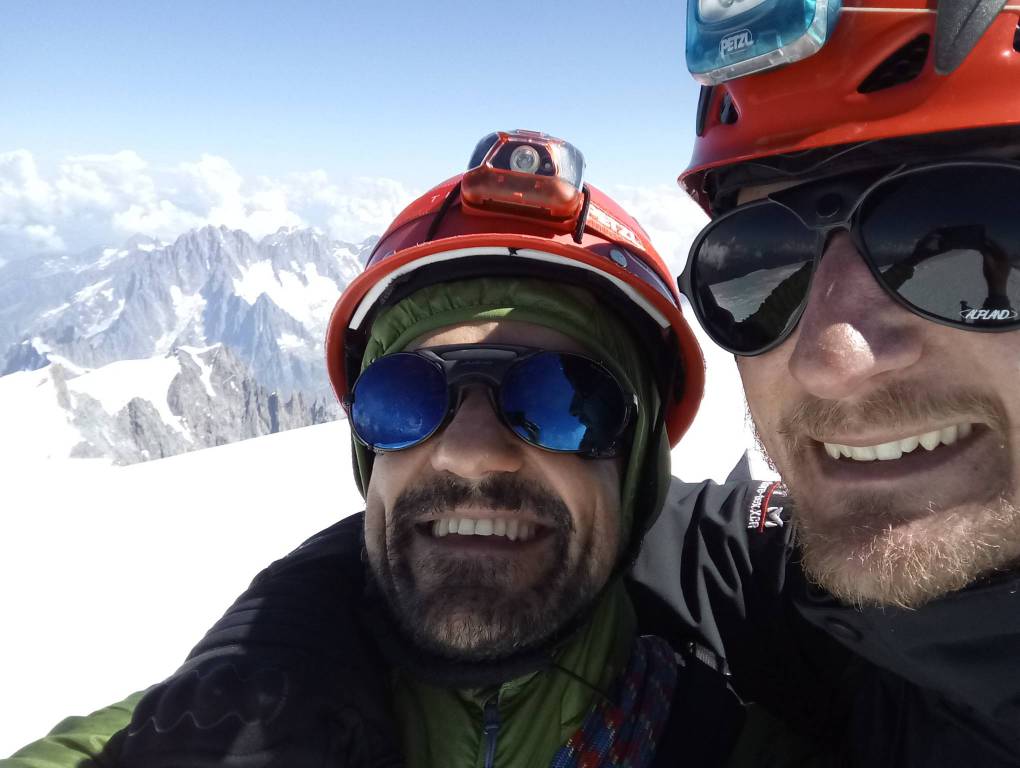 Due potentini sfidano il Monte Bianco e conquistano la vetta