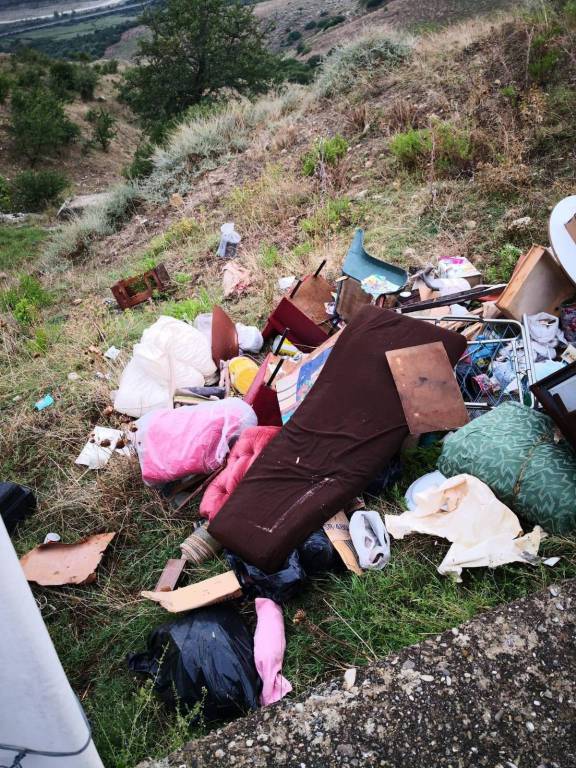 Stigliano, rinvenuta discarica a cielo aperto