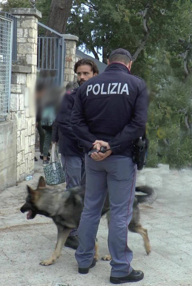 Spaccio di droga a scuola, controlli della Polizia a Matera e provincia