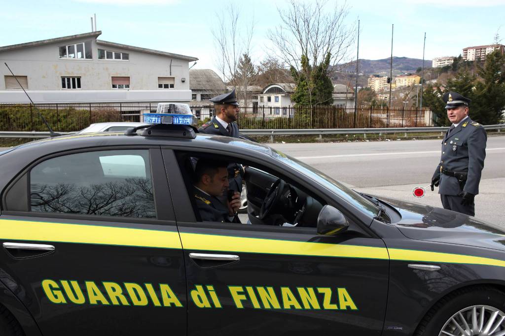 Evasione fiscale, professionista nasconde al Fisco 110mila euro