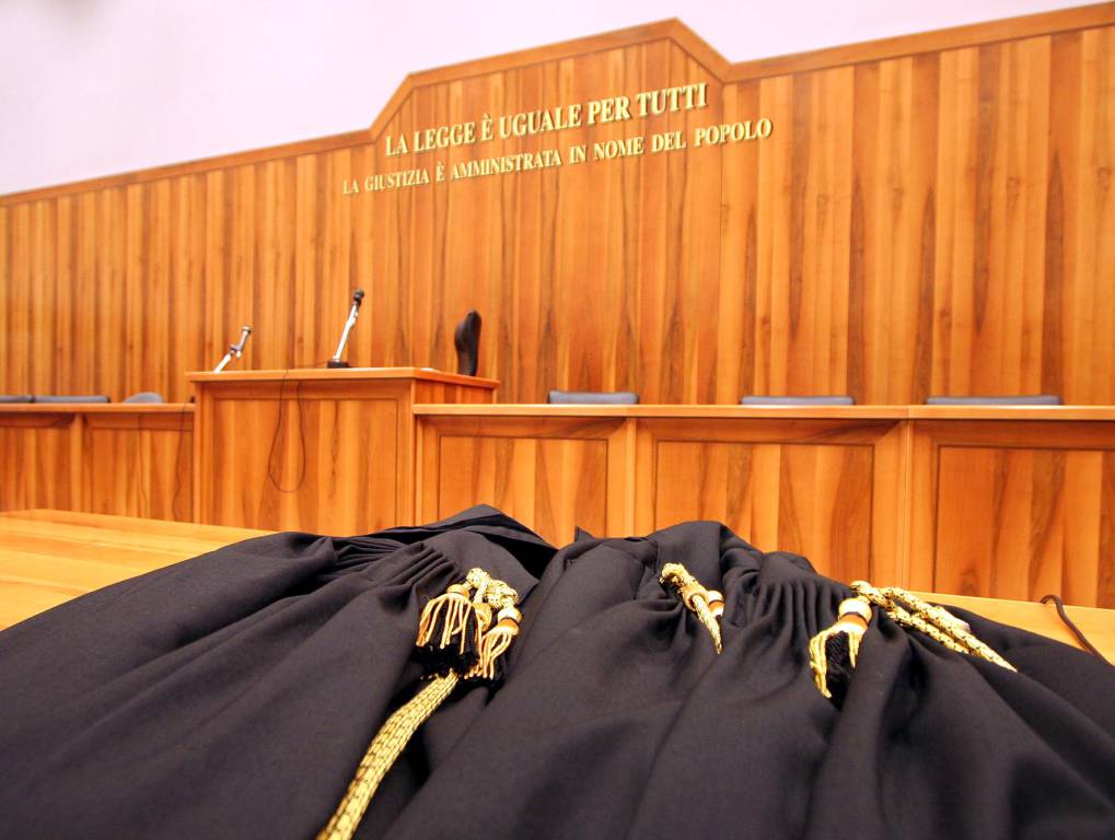 Calunnie a un collega, archiviate le accuse per 5 finanzieri potentini