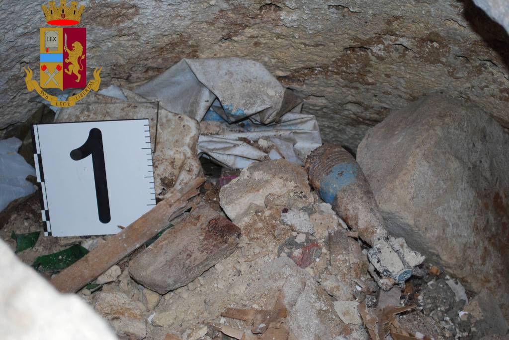 Matera: ordigno bellico trovato in rione Malve, rimosso dalla Polizia
