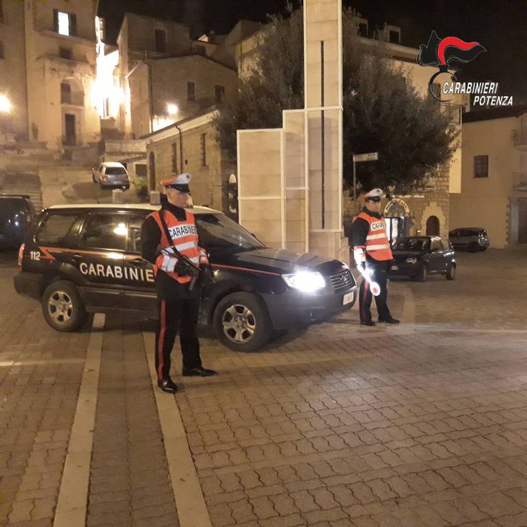 Evade di notte dai domiciliari, un arresto a Cancellara