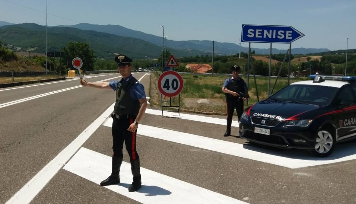 Raffica di controlli nel Potentino, carabinieri denunciano 11 persone e sequestrano droga