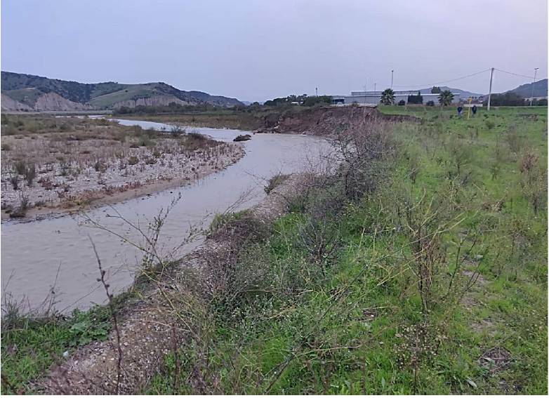 Crisi idrica: la Regione autorizza il Consorzio di Bonifica a prelevare acqua dal Basento