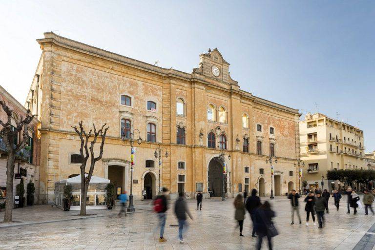 Matera, alla Biblioteca “Stigliani” parte della storia della Basilicata rischia di andare perduta
